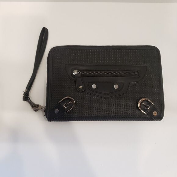 Kensie Black Wristlet Clutch - Picture 1 of 10